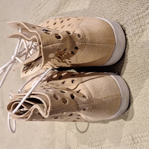 Volcom Buzz tan suede Hightower, size 7 - Picture 5 of 7